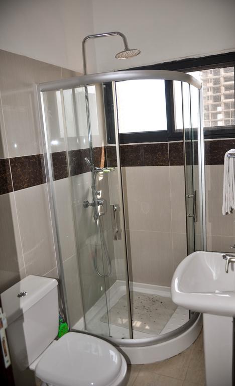 Guest House Lumen Ломе Экстерьер фото