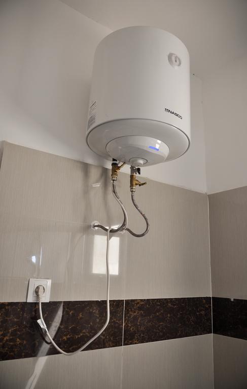 Guest House Lumen Ломе Экстерьер фото